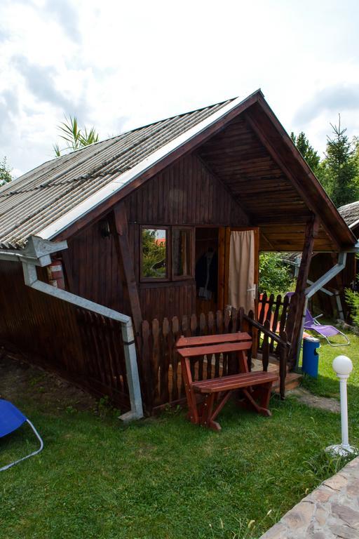 Camping Robinson Country Club Oradea Buitenkant foto