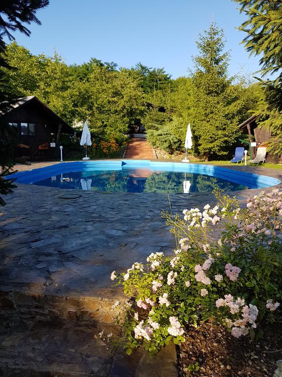 Camping Robinson Country Club Oradea Buitenkant foto