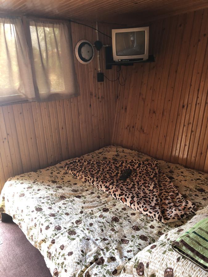 Camping Robinson Country Club Oradea Buitenkant foto